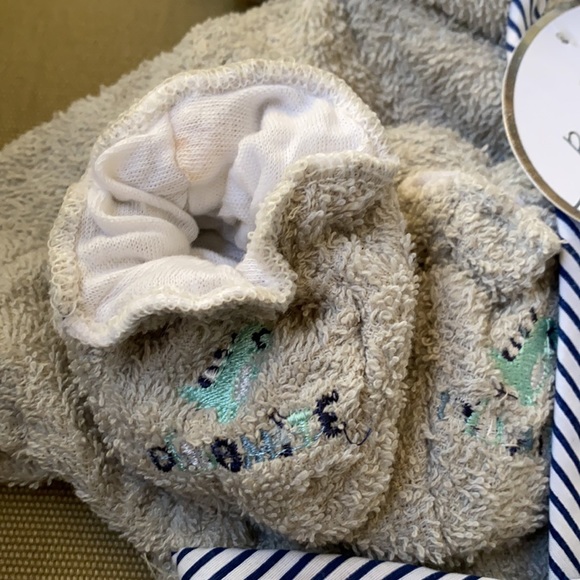 NWT newborn bathrobe and slippers, all cotton - Picture 3 of 6